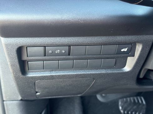 Used 2024 Mitsubishi Outlander SE AWD/4WD image 33