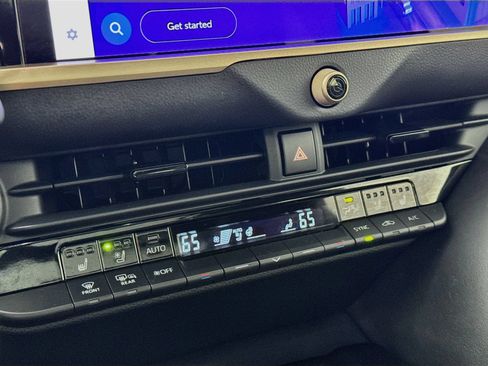 Certified 2025 Toyota Crown Signia w/ Advanced Technology Package AWD/4WD image 12