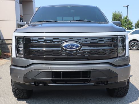 Used 2023 Ford F150 Lightning Platinum AWD/4WD image 4