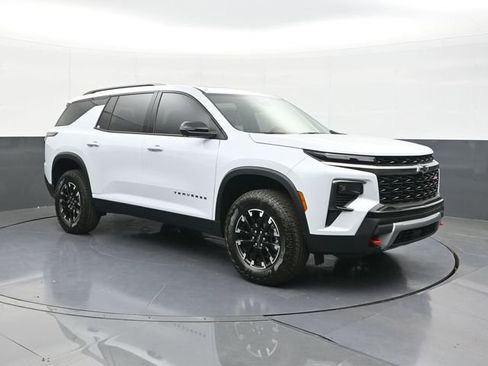 New 2026 Chevrolet Traverse Z71 w/ Driver Confidence Package AWD/4WD image 19