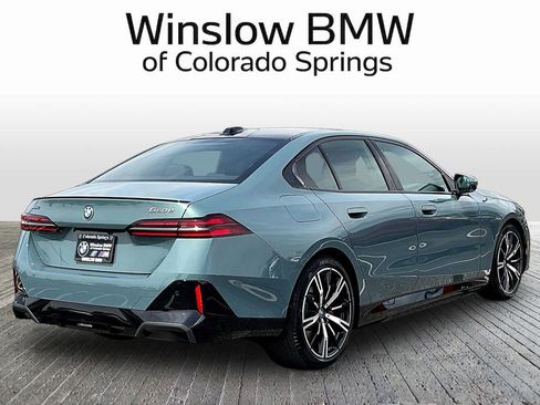 Used 2025 BMW 550e xDrive w/ Premium Package AWD/4WD image 6