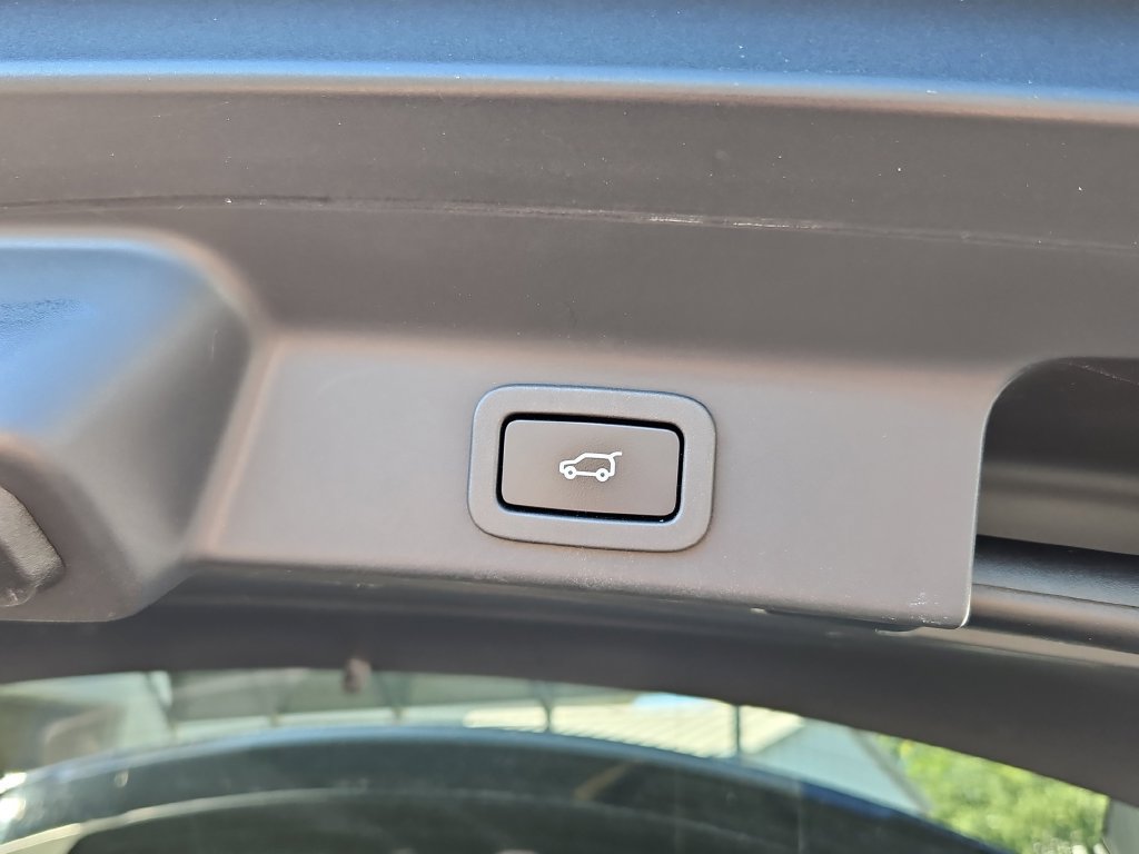 Used 2020 Jaguar F-PACE Prestige AWD/4WD image 33
