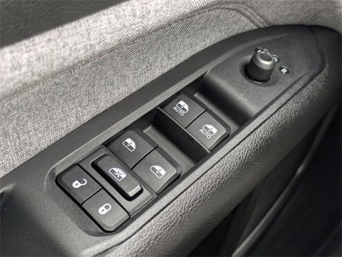 Used 2024 Jeep Compass Latitude image 25