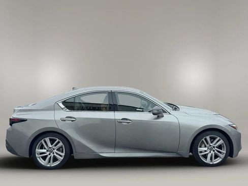 Used 2022 Lexus IS 300 w/ Accessory Package RWD image 5