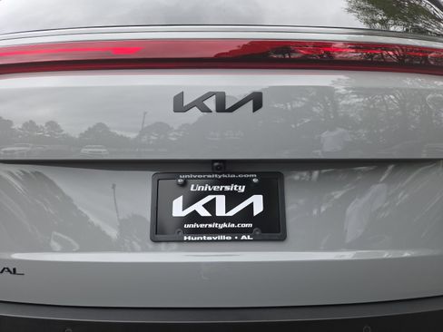 New 2026 Kia Carnival SX FWD image 11