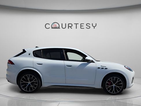 Used 2023 Maserati Grecale Modena image 7