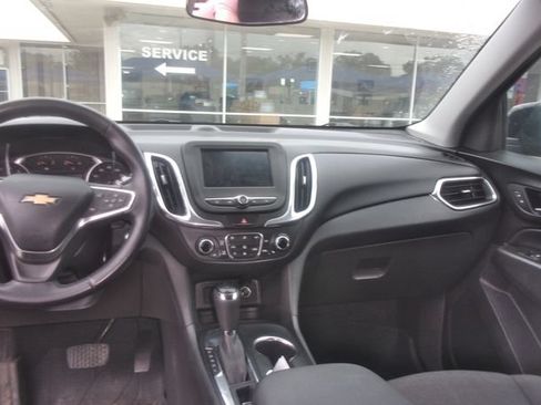 Used 2021 Chevrolet Equinox LT FWD image 9
