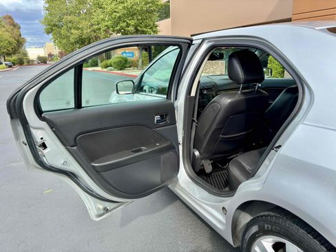 Used 2009 Ford Fusion SEL FWD image 33