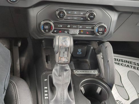 Used 2025 Ford Bronco Badlands AWD/4WD image 17