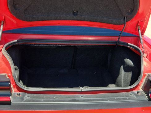 Used 2022 Dodge Challenger SXT w/ Blacktop Package image 8