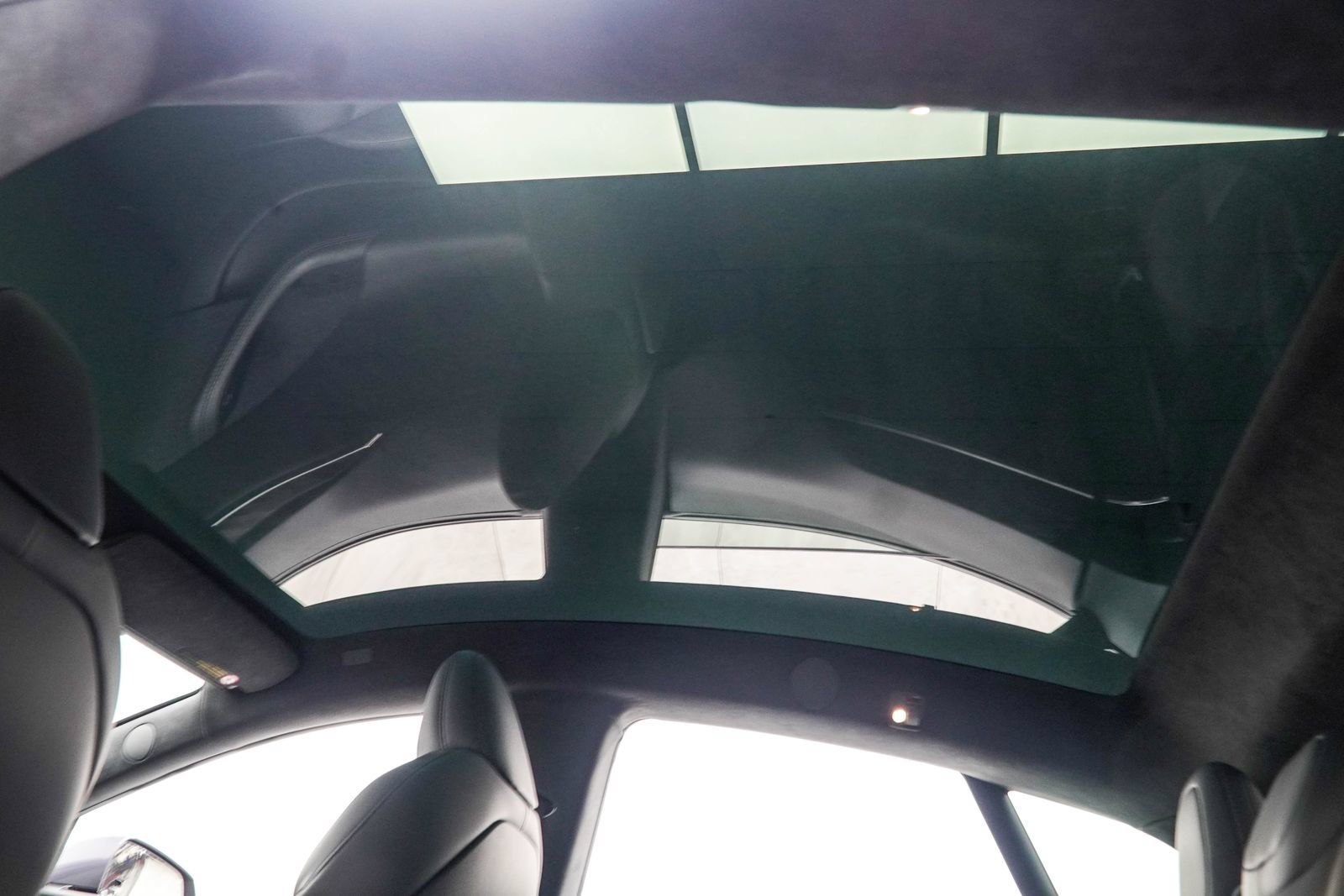 Used 2022 Tesla Model S AWD/4WD image 43