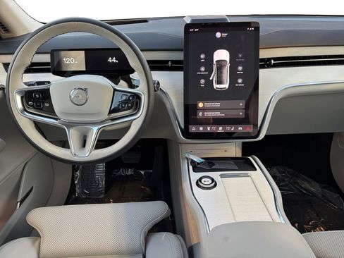 New 2025 Volvo EX90 Ultra w/ Protection Package Premier image 8