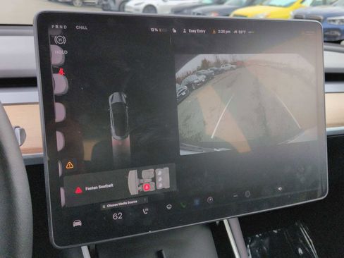 Used 2019 Tesla Model 3 Standard Range Plus image 31