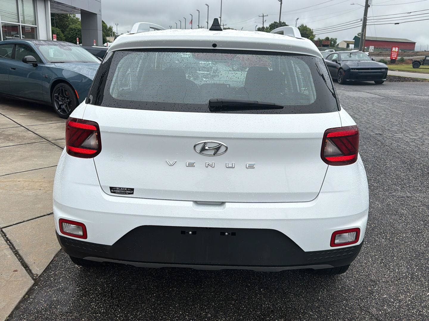 Used 2021 Hyundai Venue SEL w/ Premium Package FWD image 11
