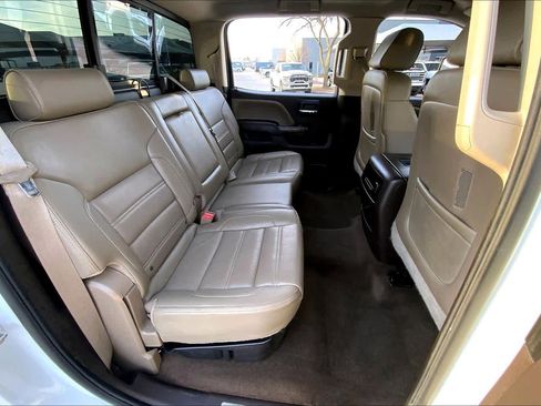 Used 2015 GMC Sierra 2500 Denali w/ Duramax Plus Package image 17