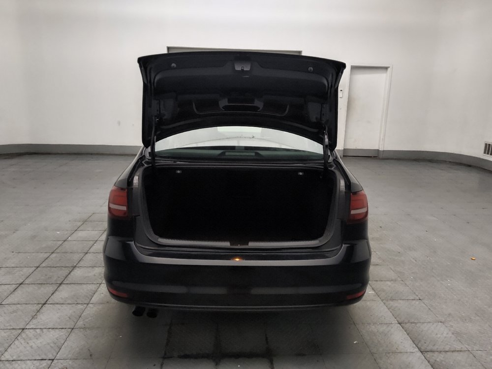 Used 2017 Volkswagen Jetta SE FWD image 29