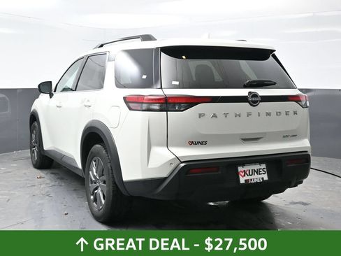 Used 2024 Nissan Pathfinder SV AWD/4WD image 4
