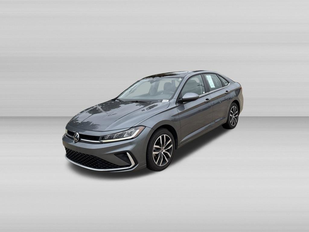 Used 2025 Volkswagen Jetta SE FWD image 10