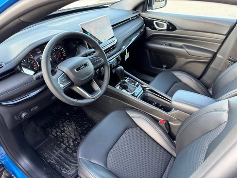 New 2026 Jeep Compass Latitude image 17