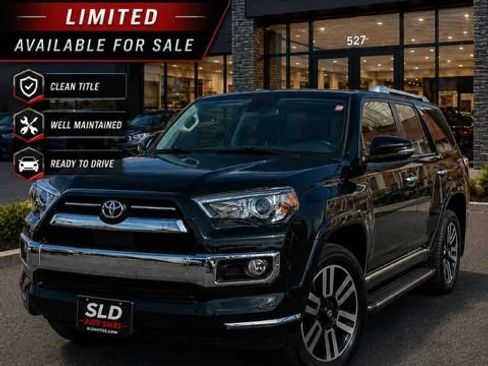 Used 2022 Toyota 4Runner Limited AWD/4WD image 2