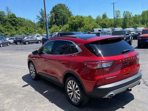 Certified 2022 Ford Escape Titanium w/ Class II Trailer Tow Package AWD/4WD image 5