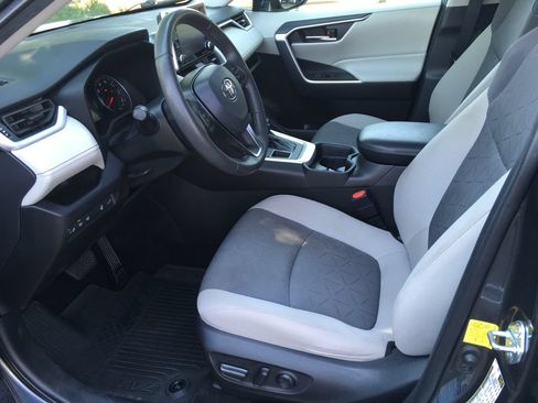 Used 2021 Toyota RAV4 XLE w/ Convenience Package AWD/4WD image 21