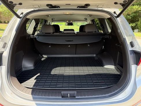 Used 2020 Hyundai Santa Fe SEL w/ Convenience Package image 25