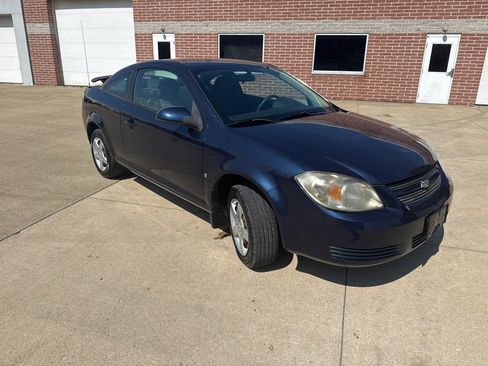 Used 2008 Chevrolet Cobalt LT FWD image 3