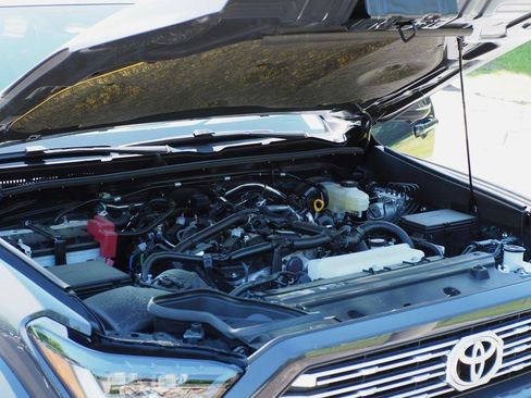 Used 2025 Toyota 4Runner Limited AWD/4WD image 8