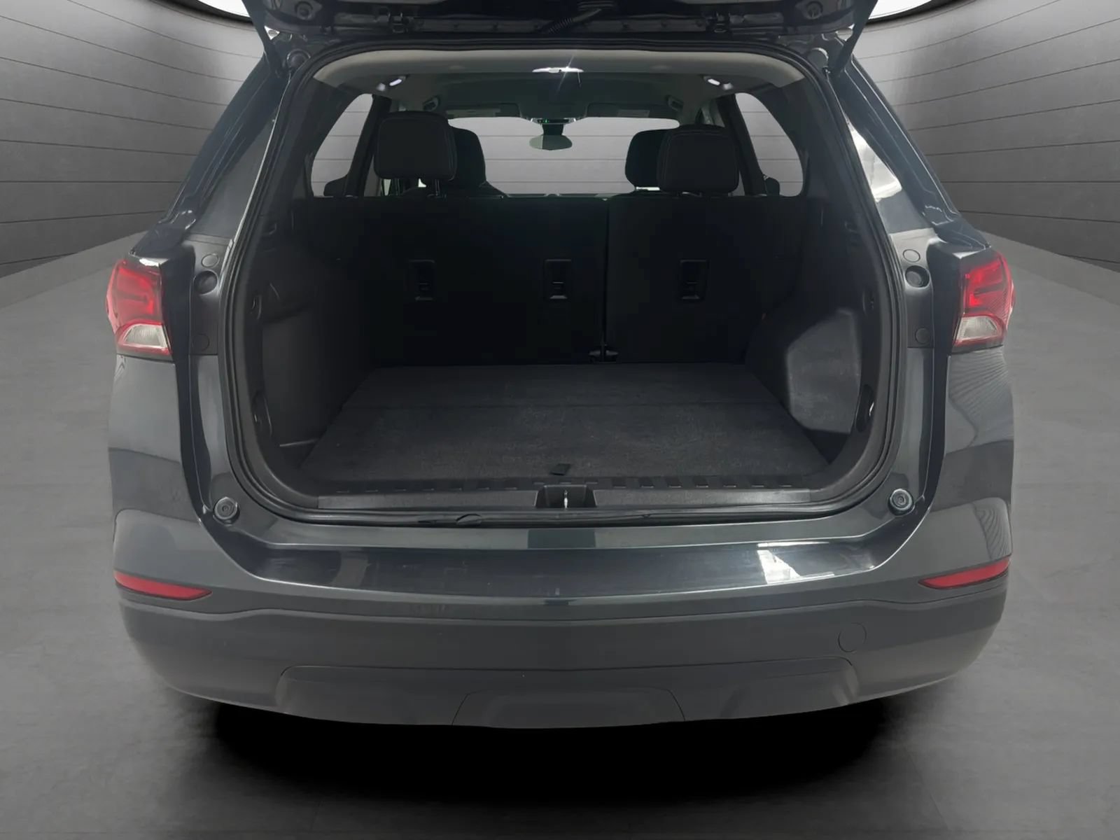 Used 2022 Chevrolet Equinox LS w/ LS Convenience Package FWD image 19