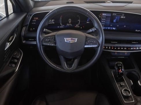 Certified 2025 Cadillac XT4 Premium Luxury image 30