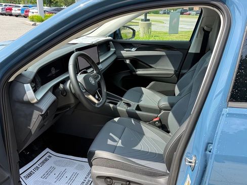 New 2026 Volkswagen Tiguan SE AWD/4WD image 24