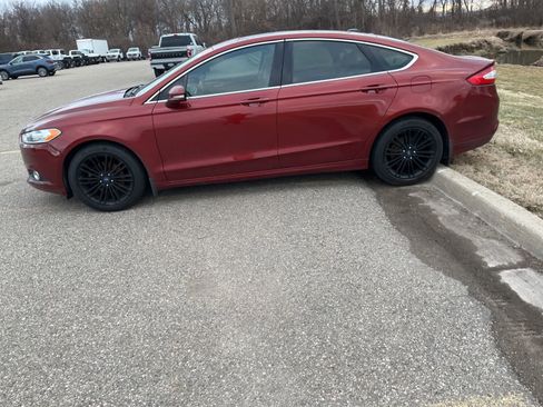 Used 2014 Ford Fusion SE w/ Equipment Group 202A image 8