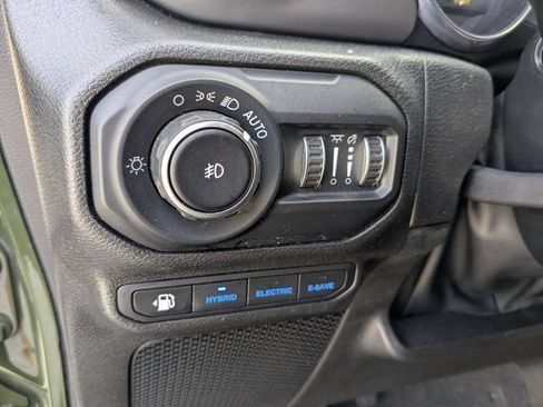 Used 2022 Jeep Wrangler Unlimited Rubicon 4xe w/ Cold Weather Group AWD/4WD image 24