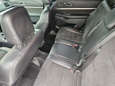 Used 2019 Ford Explorer XLT w/ Equipment Group 202A image 30