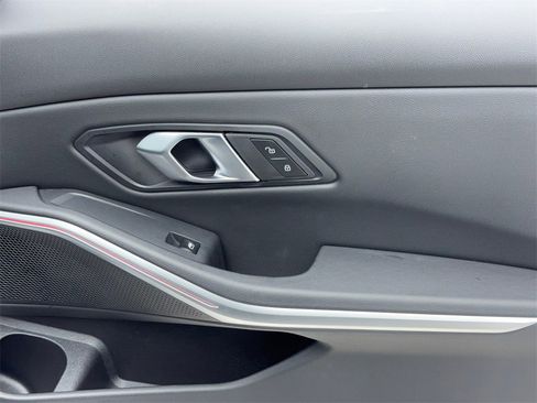 Used 2025 BMW 330i Sedan image 51