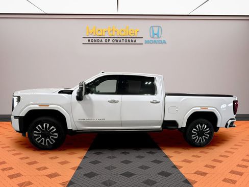 Used 2024 GMC Sierra 2500 Denali Ultimate w/ Max Trailering Package AWD/4WD image 2