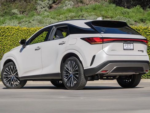 New 2026 Lexus RX 350 image 3