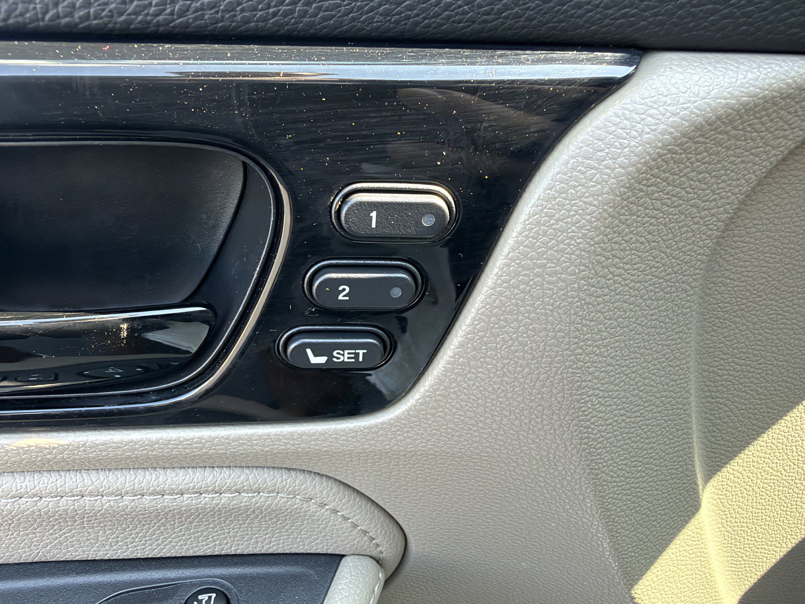 Used 2022 Honda Odyssey Elite image 25