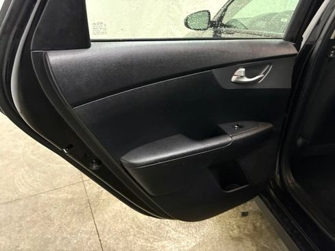 Used 2019 Kia Forte LXS FWD image 15