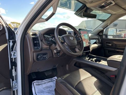 Used 2025 RAM 3500 Longhorn image 15