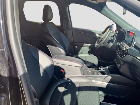 Used 2025 Ford Escape ST-Line image 26