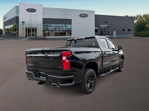Used 2020 Chevrolet Silverado 1500 LT Trail Boss AWD/4WD image 9