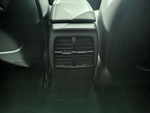 Used 2025 Kia Niro EX image 24