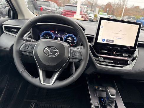 New 2026 Toyota Corolla Cross XLE image 12