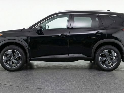 Used 2025 Nissan Rogue SV AWD/4WD image 5