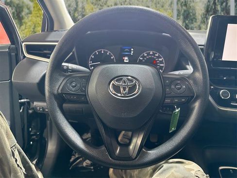 Used 2024 Toyota Corolla LE FWD image 17