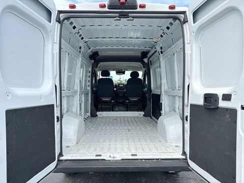 Used 2025 RAM ProMaster 2500 w/ Safety Group FWD image 11