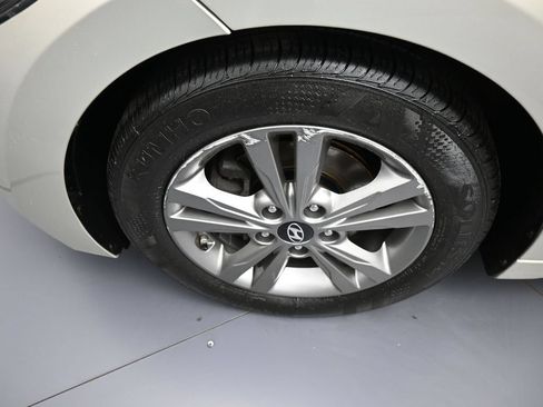 Used 2017 Hyundai Elantra Value Edition w/ Cargo Package FWD image 14