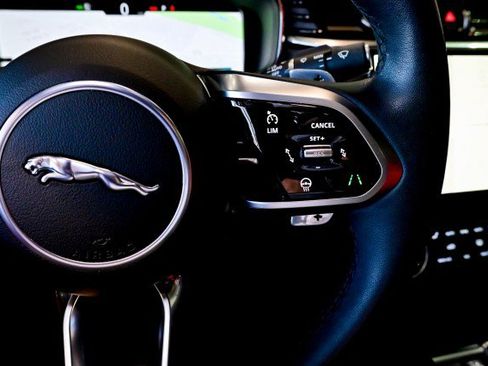 Used 2024 Jaguar XF R-Dynamic SE image 36